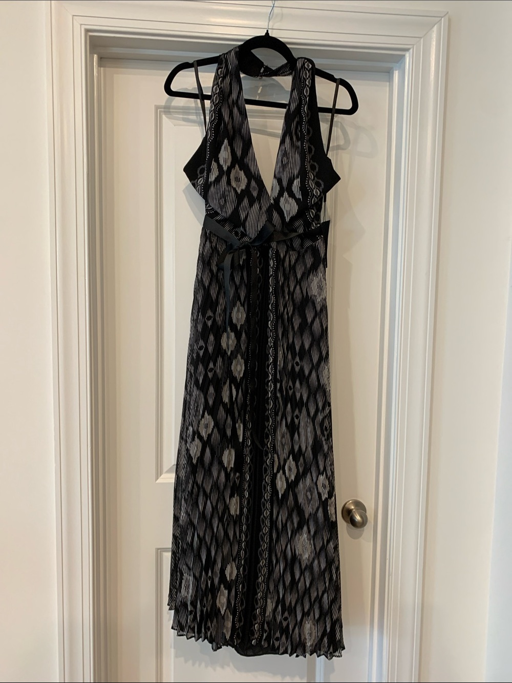 White House Black Market Black and Gray Geometric Halter Maxi Dress 8 NWT
